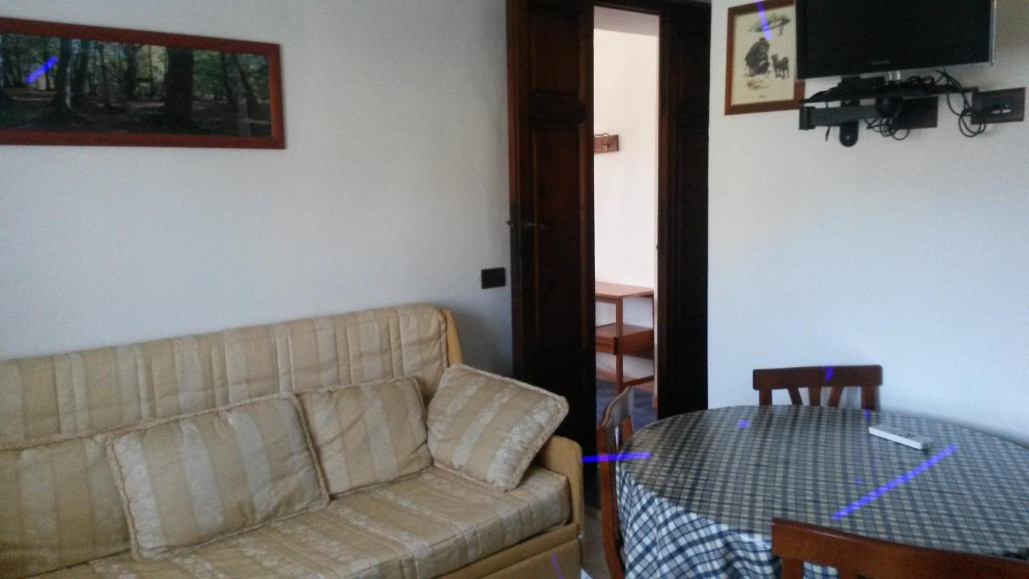 Elena Aparthotel