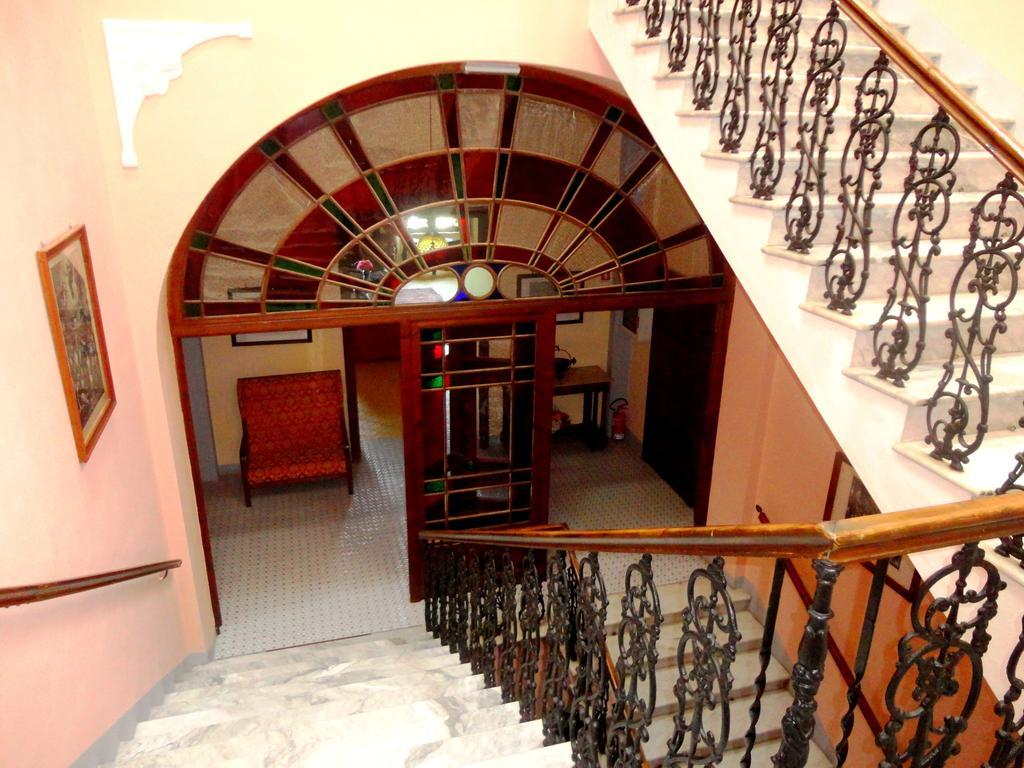 Aparthotel Elena 3*