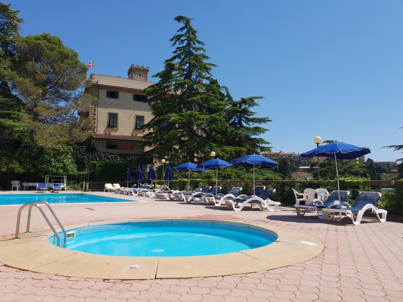 Aparthotel Elena 3*